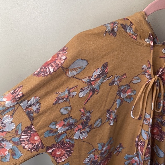 Comfy split back light weight fall sweatshirt - Picture 2 of 5